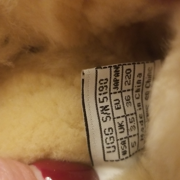 Brown leather UGG boots with shearling - Picture 9 of 11